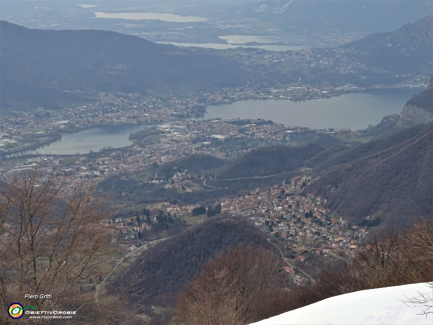 81 Vista sui laghi brianzoli.JPG